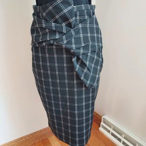 Brook Shields black plaid pencil skirt